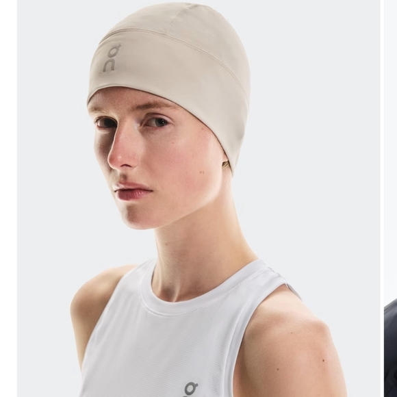 On Running Core Beanie - Picture 3 of 8